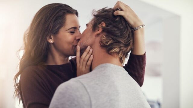 女からキスしたら男に恋は生まれません！女性からキスした時の男性心理とは？