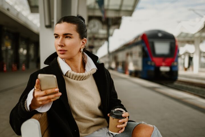 AB型の彼氏から連絡がこない！急に連絡がこなくなる男性心理は？いつまで待つべき？